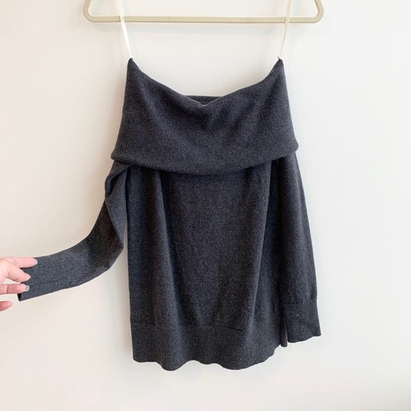 Aritzia Off-shoulder long sleeve knitted top